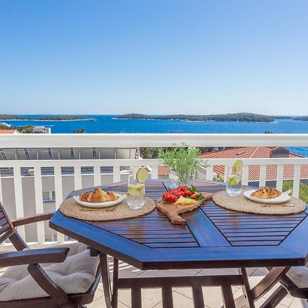 Tia Hvar Top View Apartment Hvar Town Luaran gambar