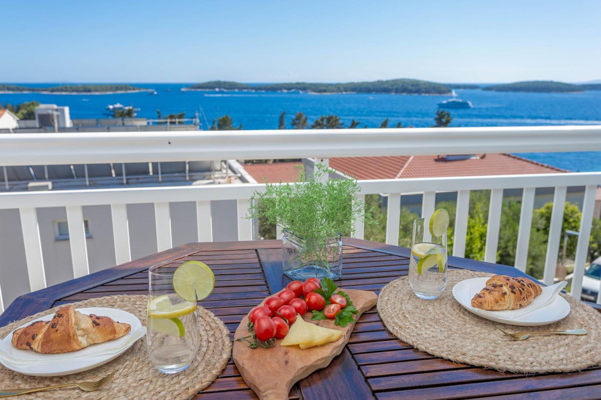 Tia Hvar Top View Apartment Hvar Town Luaran gambar