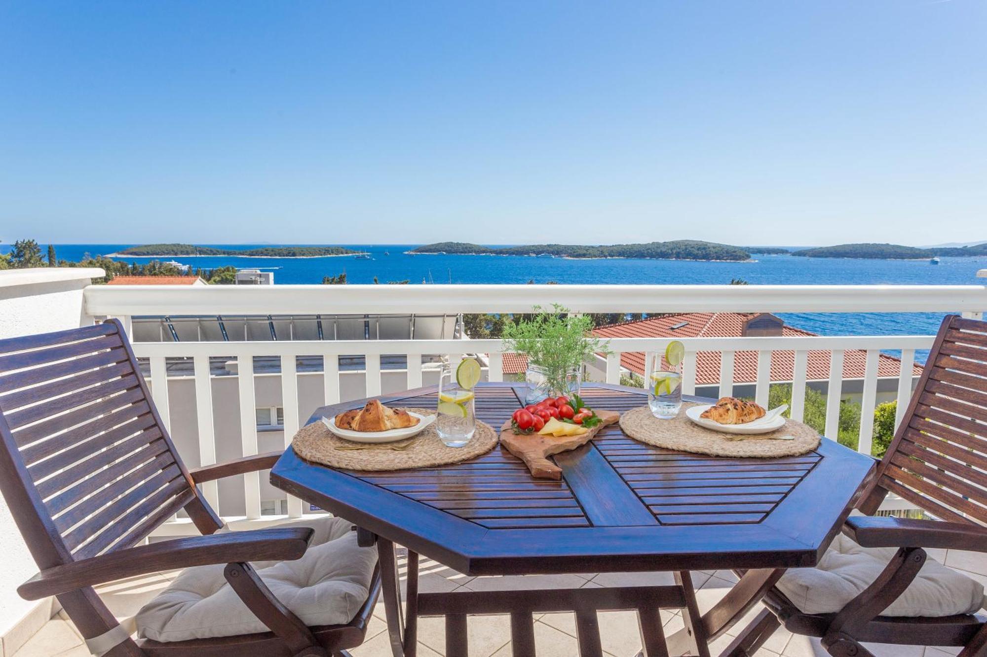 Tia Hvar Top View Apartment Hvar Town Luaran gambar